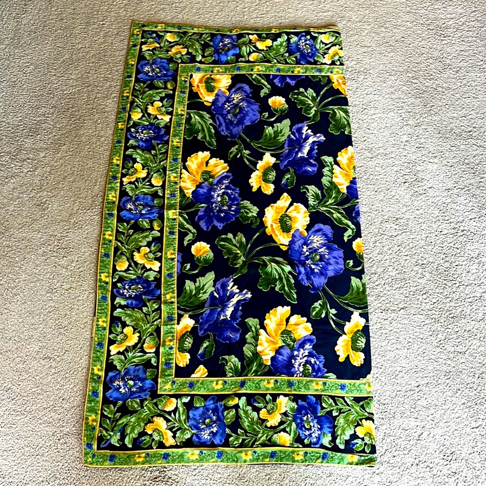 APRIL CORNELLE 47” square tablecloth